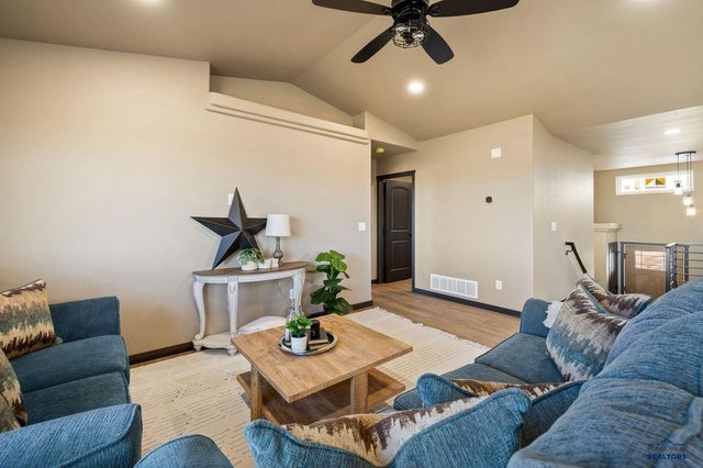 14484 BRAYLEE JO RD, Piedmont, SD 57769