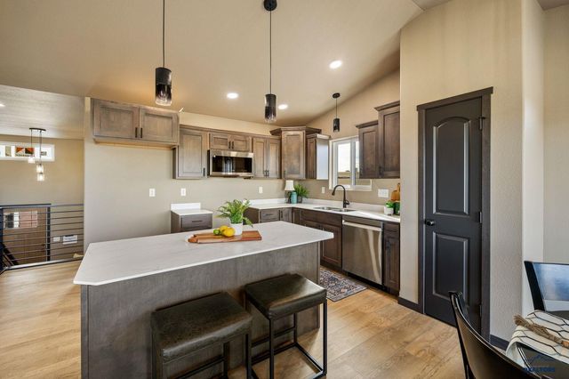 14484 BRAYLEE JO RD, Piedmont, SD 57769