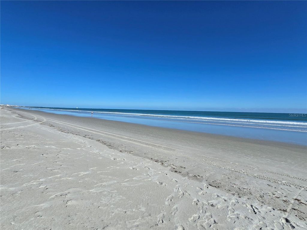 Image 39 of property listing at 1890 N ATLANTIC AVENUE 604, Cocoa Beach, FL 32931