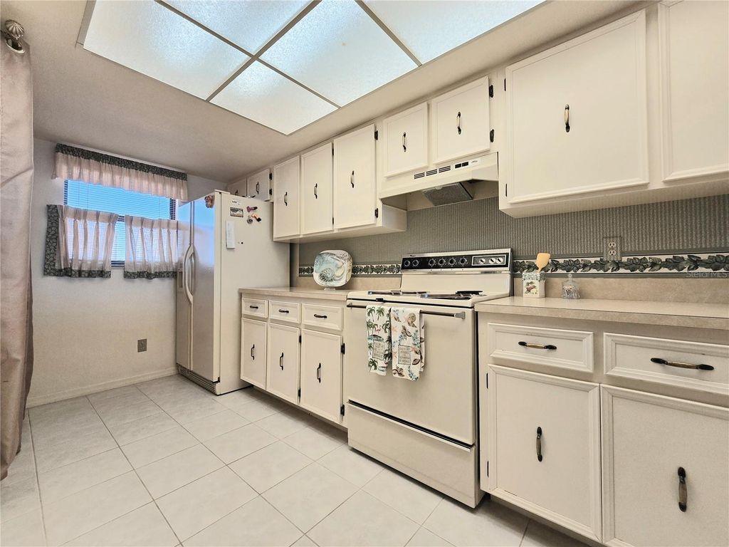 Image 7 of property listing at 1890 N ATLANTIC AVENUE 604, Cocoa Beach, FL 32931