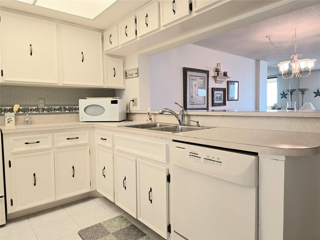 Image 8 of property listing at 1890 N ATLANTIC AVENUE 604, Cocoa Beach, FL 32931