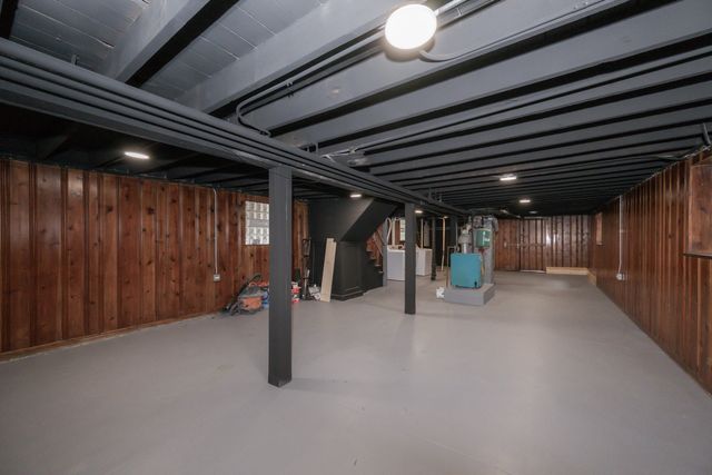 7653 S Saint Lawrence Avenue, Chicago, IL 60619