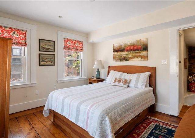 8 Ringgold St, Boston, MA 02118