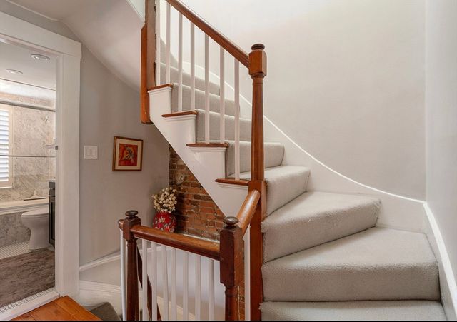 8 Ringgold St, Boston, MA 02118