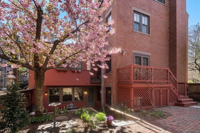 8 Ringgold St, Boston, MA 02118