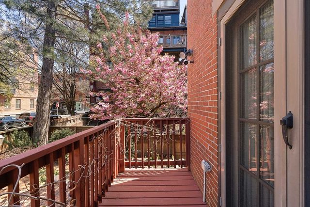 8 Ringgold St, Boston, MA 02118