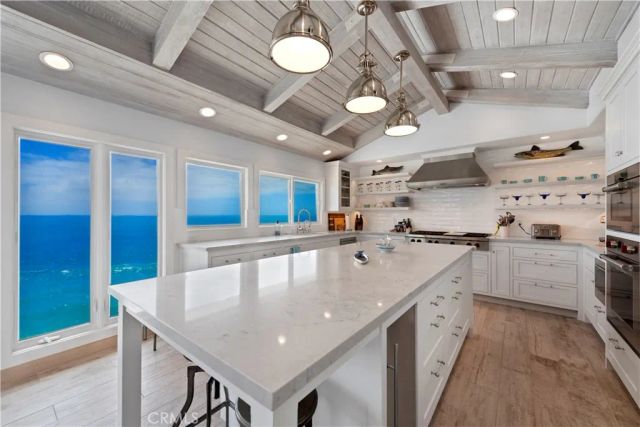 16 N La Senda Drive, Laguna Beach, CA 92651
