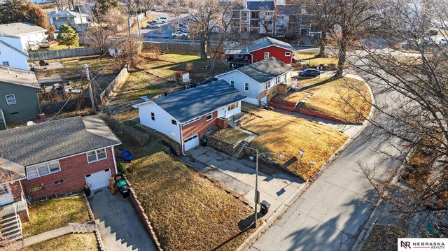 7516 Richmond Drive, Omaha, NE 68134