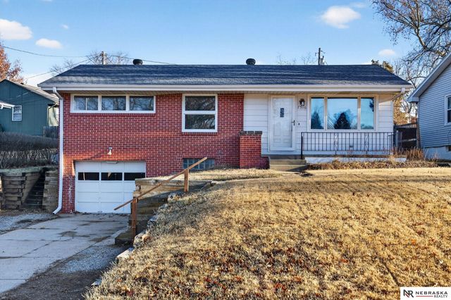 7516 Richmond Drive, Omaha, NE 68134