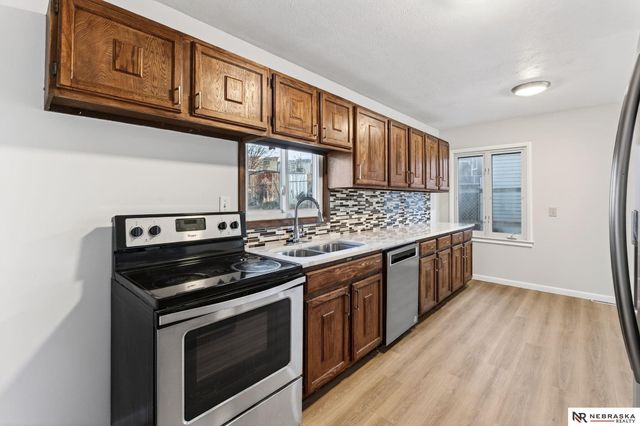 7516 Richmond Drive, Omaha, NE 68134