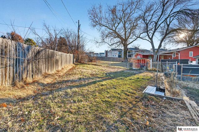 7516 Richmond Drive, Omaha, NE 68134