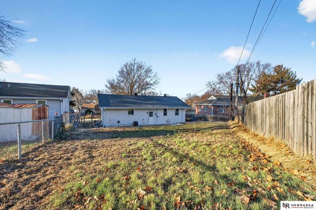 7516 Richmond Drive, Omaha, NE 68134