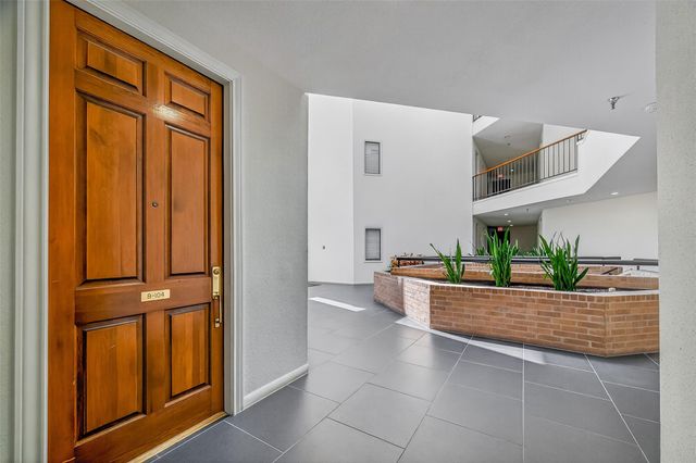 5210 Weslayan Street 104, Houston, TX 77005