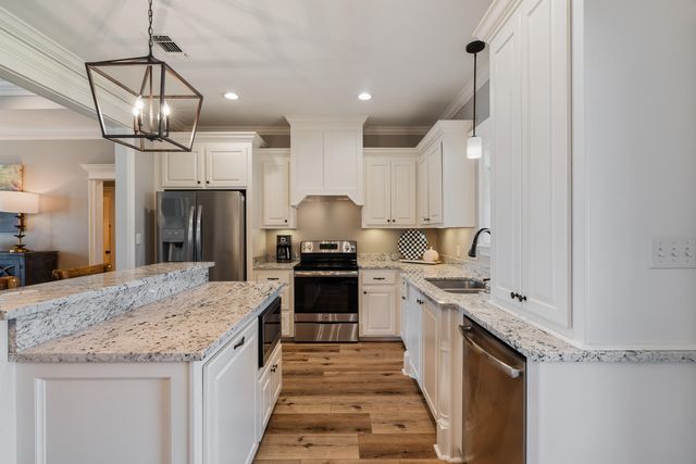 25 E Cherry St., Sumrall, MS 39482