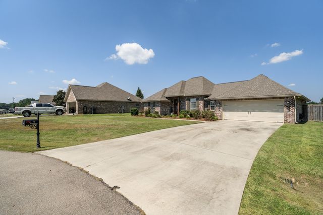 25 E Cherry St., Sumrall, MS 39482