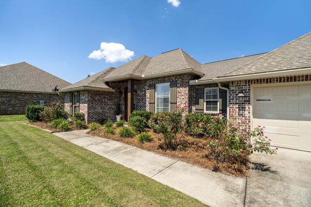 25 E Cherry St., Sumrall, MS 39482