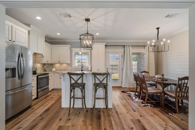 25 E Cherry St., Sumrall, MS 39482