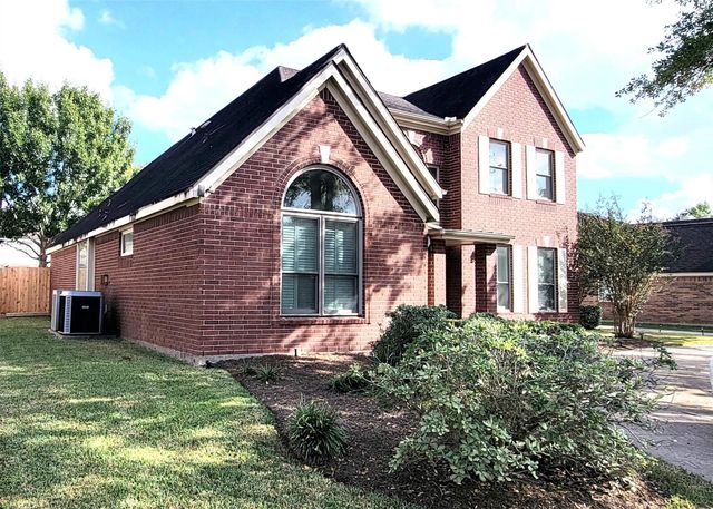 2214 Old South Drive, Richmond, TX 77406