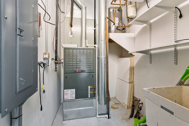 6823 Kingery Highway, Willowbrook, IL 60527