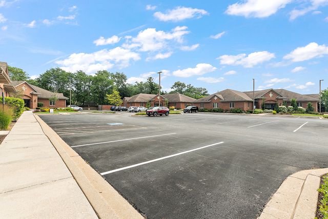 6823 Kingery Highway, Willowbrook, IL 60527