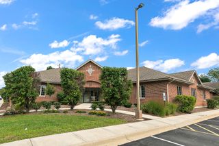 6823 Kingery Highway, Willowbrook, IL 60527