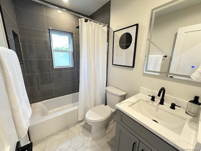 8 White Oak Drive, Port Washington, NY 11050