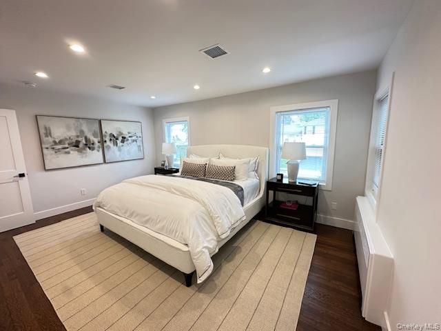 8 White Oak Drive, Port Washington, NY 11050