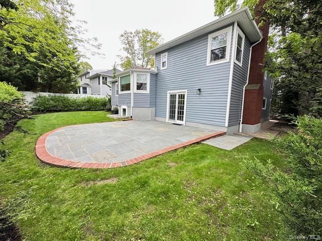 8 White Oak Drive, Port Washington, NY 11050