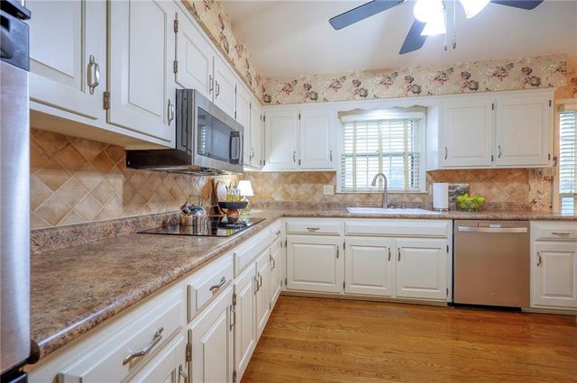 12704 W 117th Street, Overland Park, KS 66210