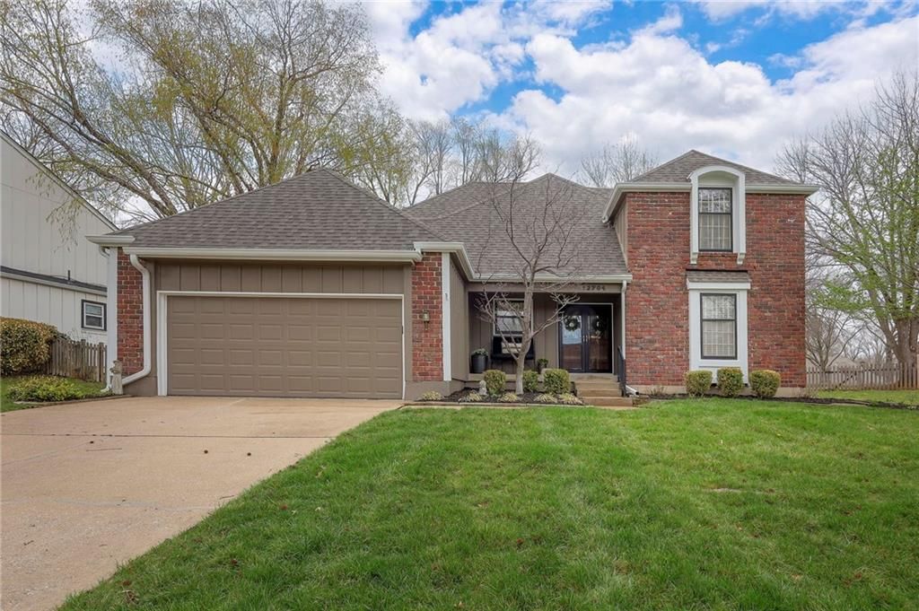 12704 W 117th Street, Overland Park, KS 66210