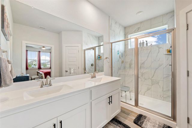 171 Acadia DR, Kyle, TX 78640