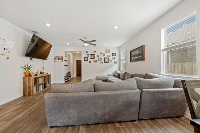 171 Acadia DR, Kyle, TX 78640