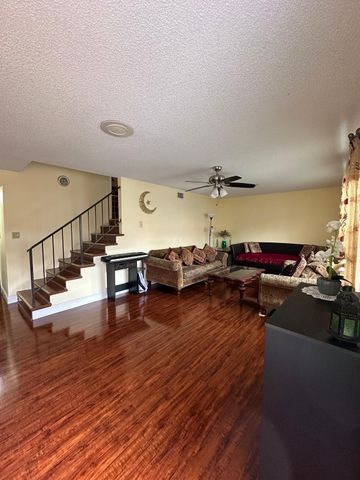 102 Pleasant Hill Lane, Tamarac, FL 33319