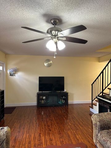 102 Pleasant Hill Lane, Tamarac, FL 33319
