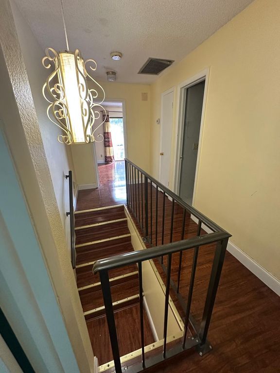 102 Pleasant Hill Lane, Tamarac, FL 33319