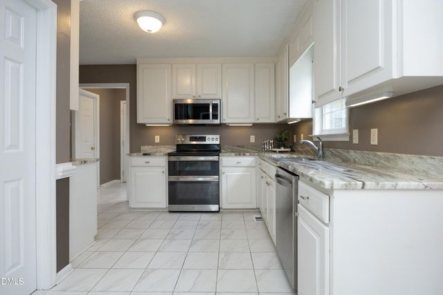 1625 Tall Cane Circle, Willow Spring, NC 27592