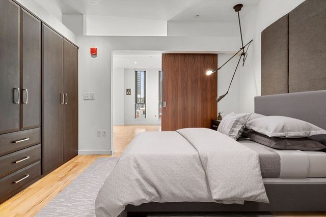 346 Congress St 702, Boston, MA 02210