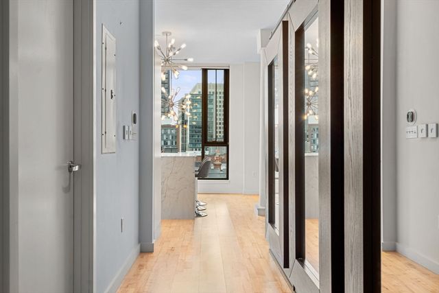 346 Congress St 702, Boston, MA 02210