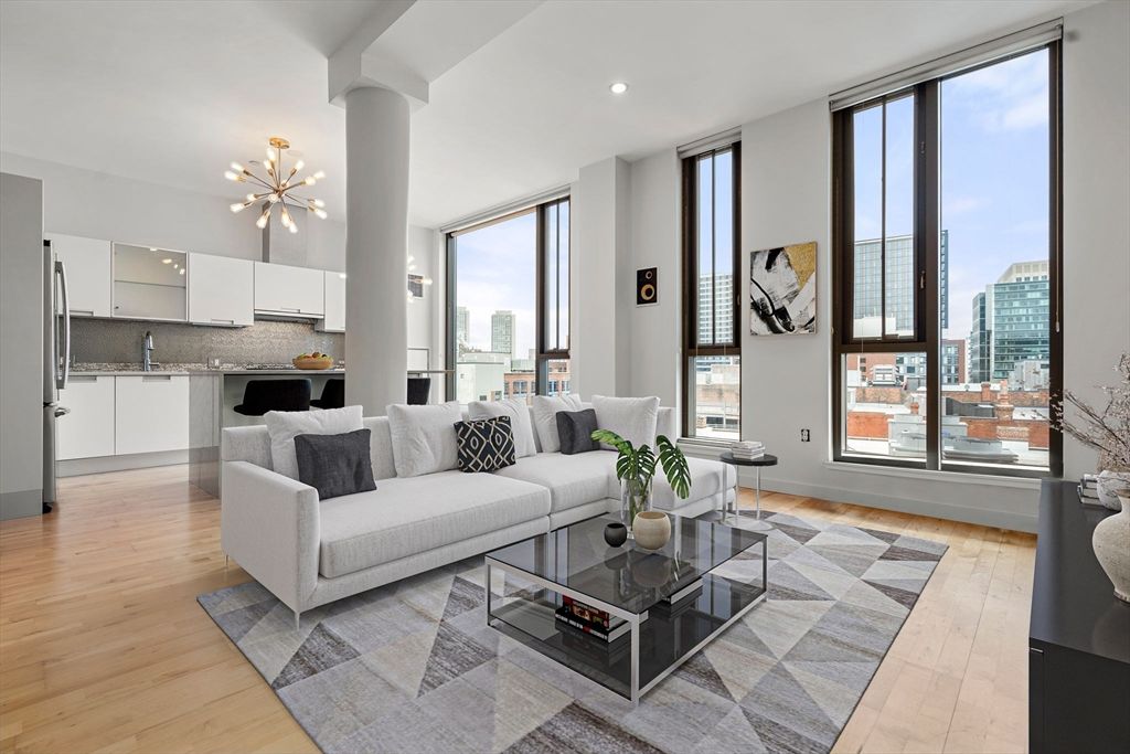 346 Congress St 702, Boston, MA 02210