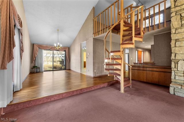 6656 Woodhawk Drive, Mayfield Heights, OH 44124