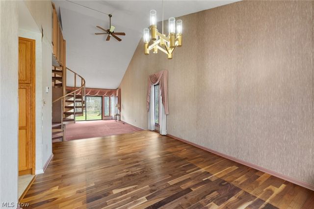 6656 Woodhawk Drive, Mayfield Heights, OH 44124