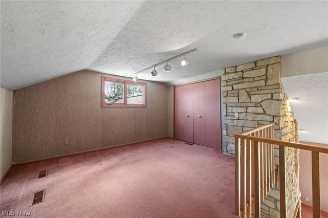 6656 Woodhawk Drive, Mayfield Heights, OH 44124