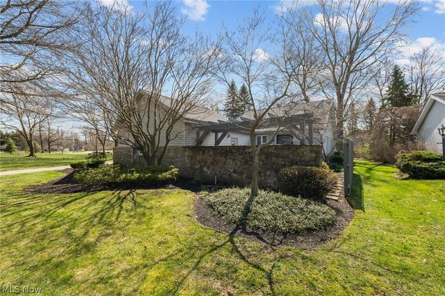 6656 Woodhawk Drive, Mayfield Heights, OH 44124