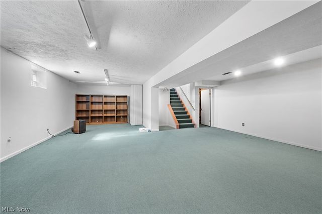 6656 Woodhawk Drive, Mayfield Heights, OH 44124