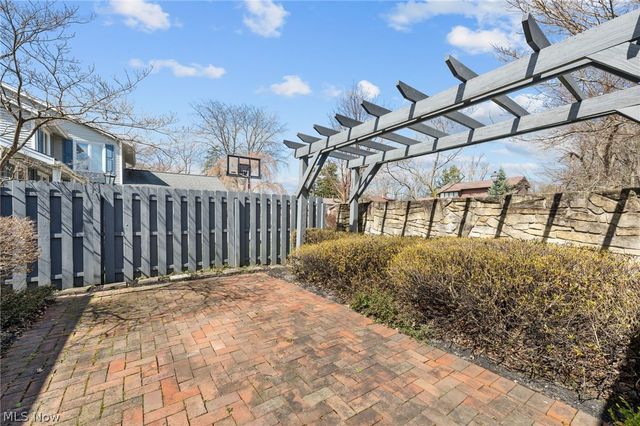 6656 Woodhawk Drive, Mayfield Heights, OH 44124