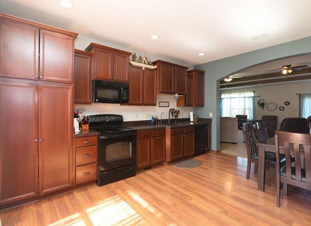 N5194 Blue Valley ROAD, Hartford, WI 53027