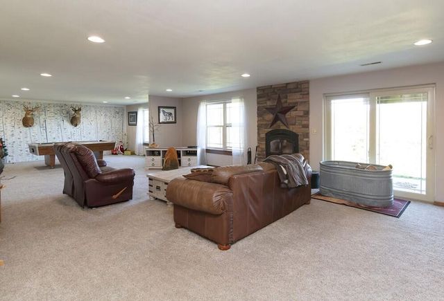 N5194 Blue Valley ROAD, Hartford, WI 53027