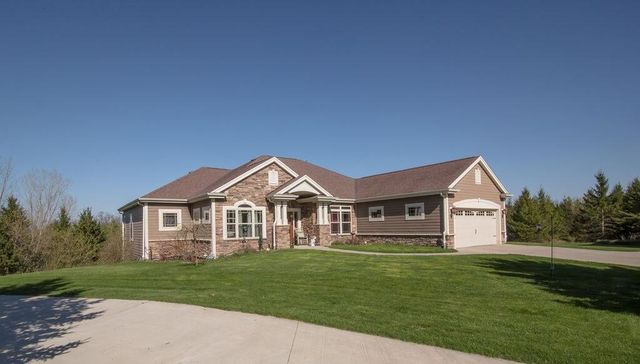 N5194 Blue Valley ROAD, Hartford, WI 53027