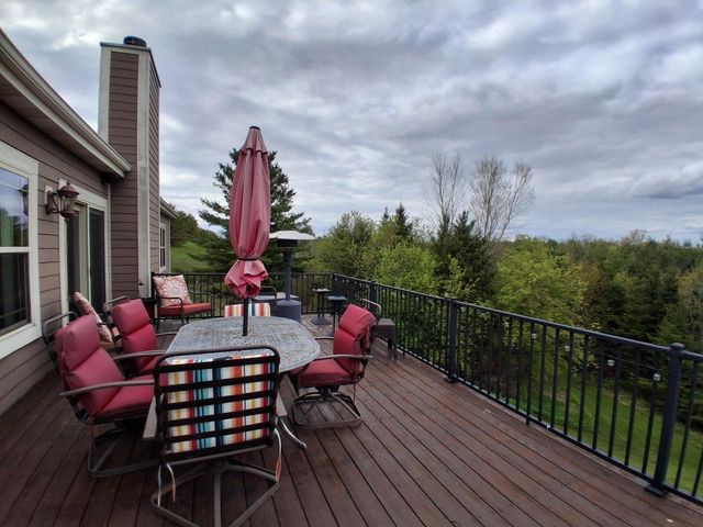 N5194 Blue Valley ROAD, Hartford, WI 53027