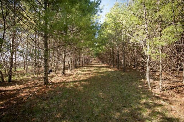 N5194 Blue Valley ROAD, Hartford, WI 53027